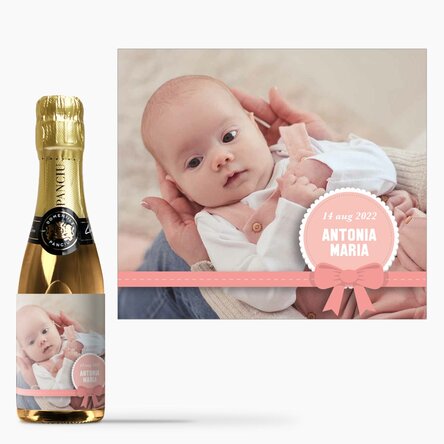 Mini sticluță de vin spumant personalizată cu o poză și text - Mărturie de botez pentru fetiță