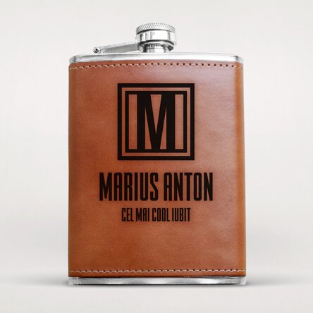 Sticlă de buzunar îmbrăcată în piele personalizată cu mesaj și monogramă - Monogramă