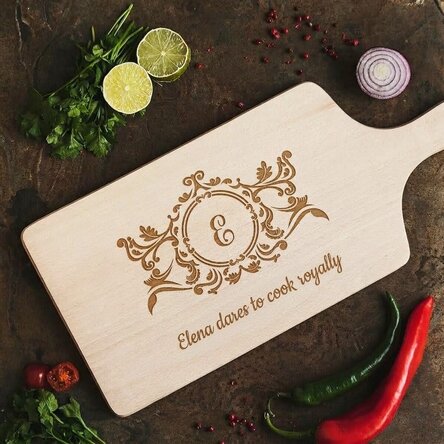 Personalised chopping board with name - Cook like royalty