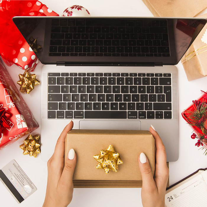  Comanda din timp cadourile corporate de Crăciun pentru partenerii de afaceri și angajați