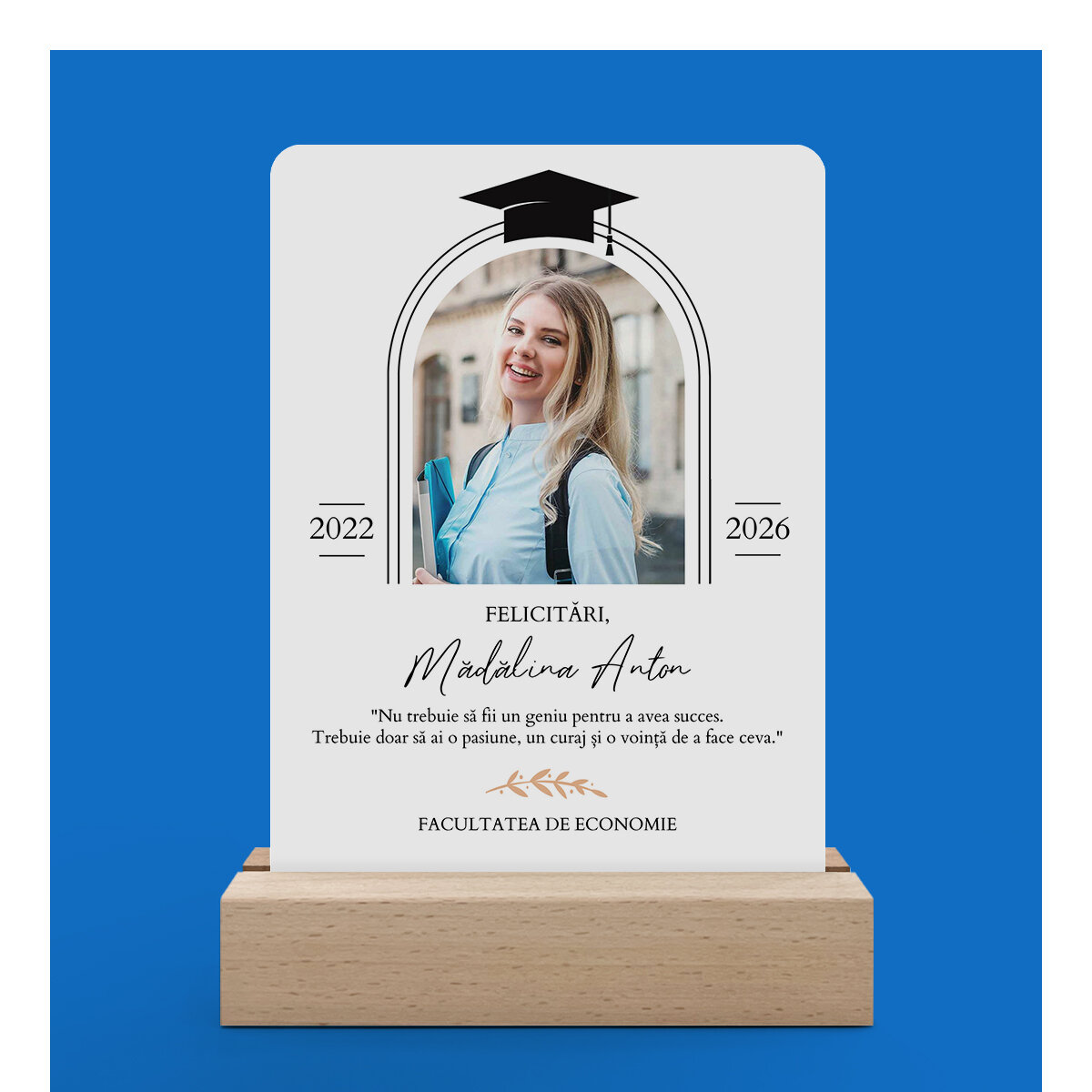 Lampă LED și rame foto personalizate pentru absolvire