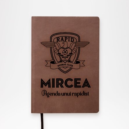 Agendă din piele FC Rapid personalizată cu nume și text