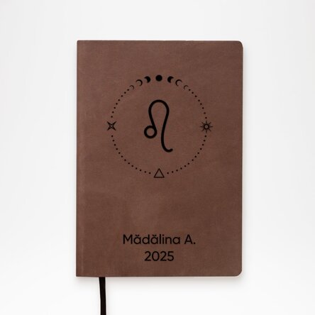 Agendă din piele personalizată cu text și zodia Leu