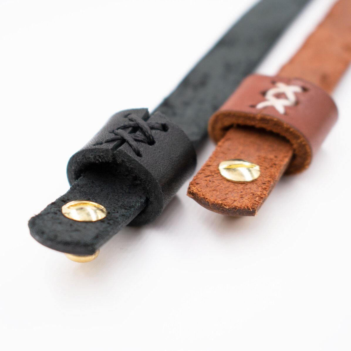 Brățară din piele personalizată cu nume pentru femei - Semilună