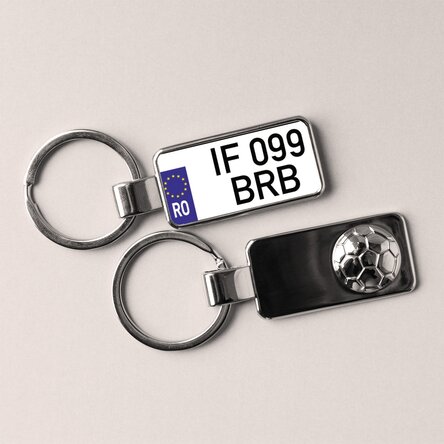 Breloc personalizat cu număr de înmatriculare - model fotbal