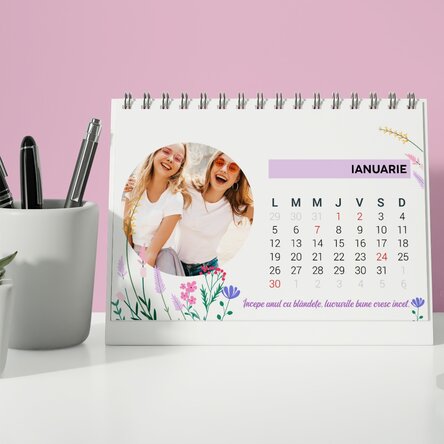 Calendar de birou personalizat cu fotografii și text - Floral