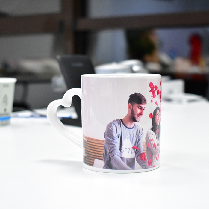 Cană personalizată cu o poză landscape  - model toartă în formă de inimă