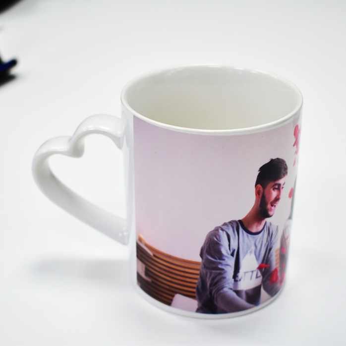 Cană personalizată cu o poză landscape  - model toartă în formă de inimă