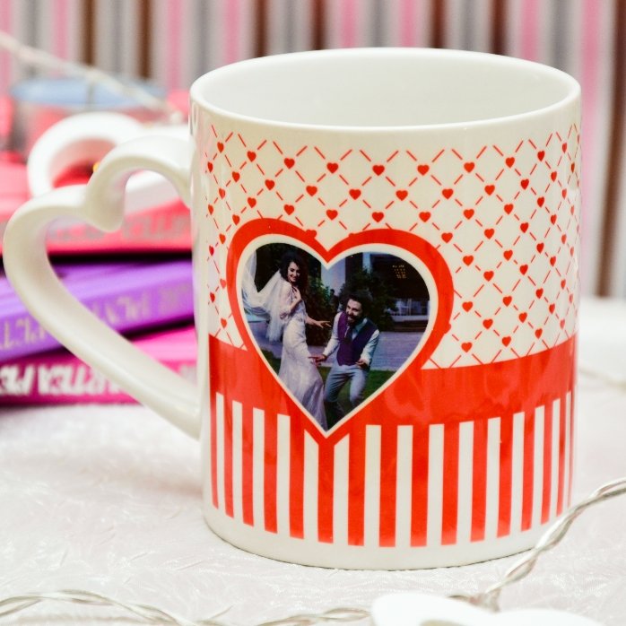 Cană personalizată #love cu o poză și text - model toartă în formă de inimă 