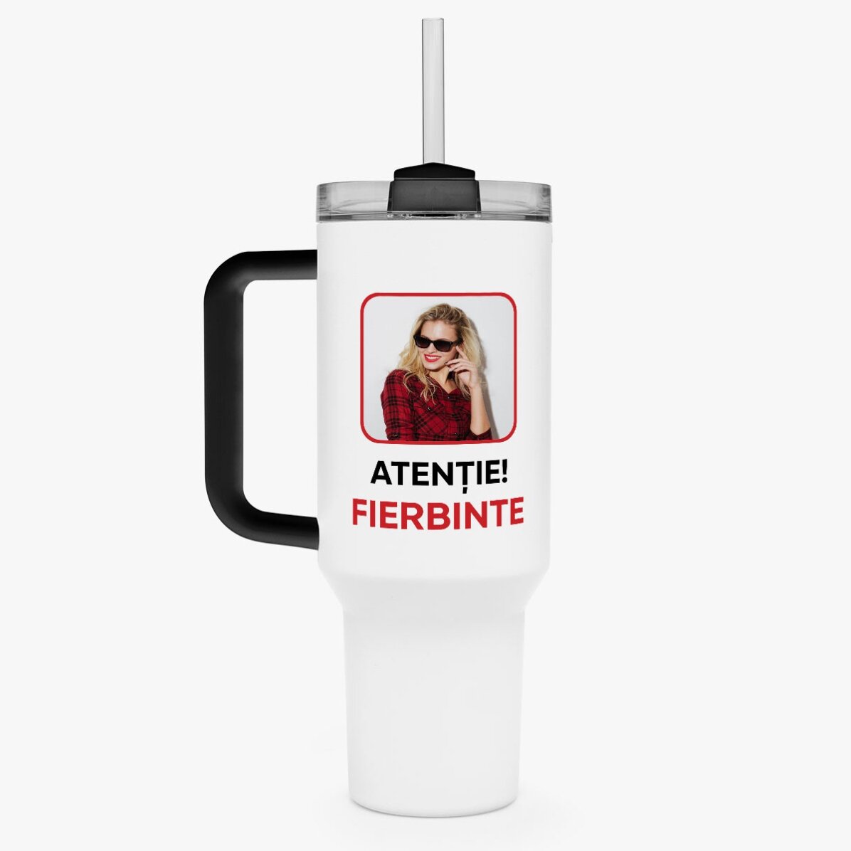 Cană termos cu mâner și pai personalizată cu o poză și text - Fierbinte