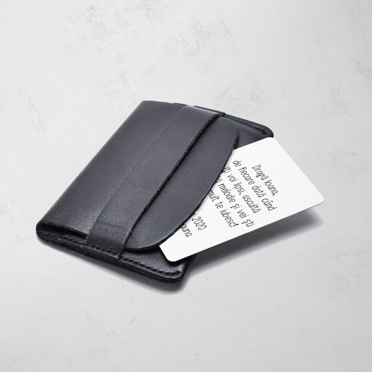 Card aluminiu personalizat față-verso cu o poză, mesaj și cod QR - Melodia noastră