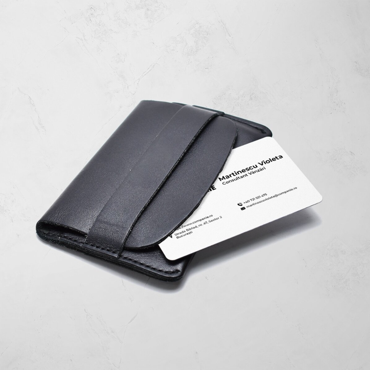 Carte de vizită aluminiu personalizată față-verso cu cod QR și date de contact