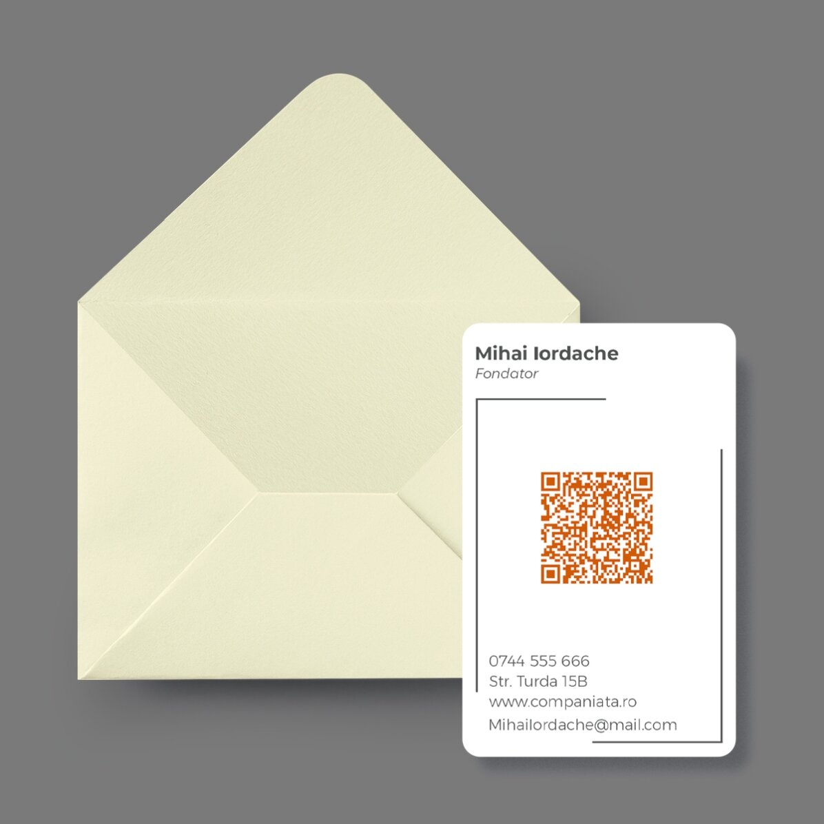 Carte de vizită aluminiu personalizată față-verso cu cod QR, text  și o fotografie