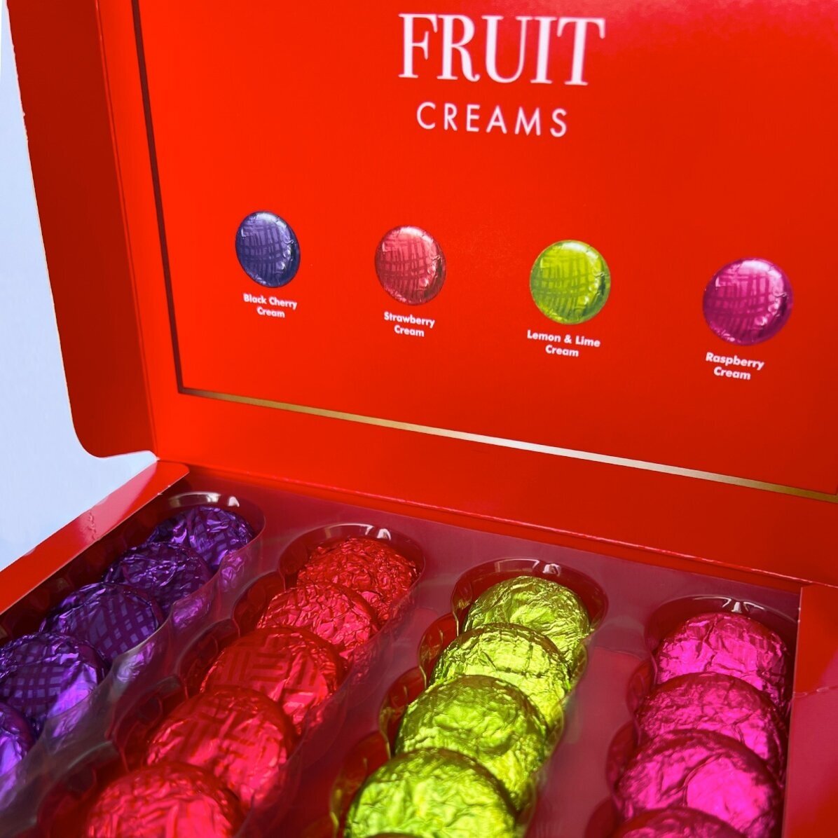 Cutie de bomboane personalizată cu mesaj - Paște fericit!