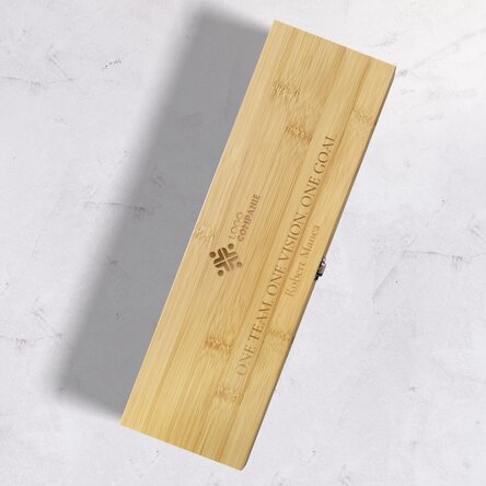 Cutie de vin din bambus cu accesorii personalizată cu logo și mesaj 