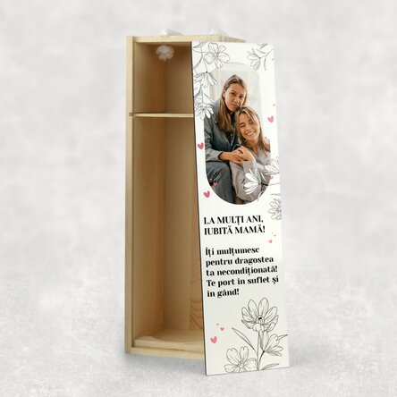 Cutie de vin personalizată cu o poză și mesaj pentru ea