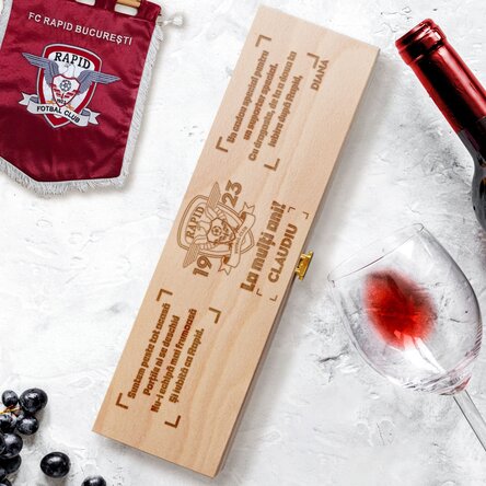 Cutie de vin FC Rapid personalizată cu text - La mulți ani
