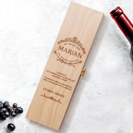 Cutie de vin personalizată cu text pentru zi onomastică