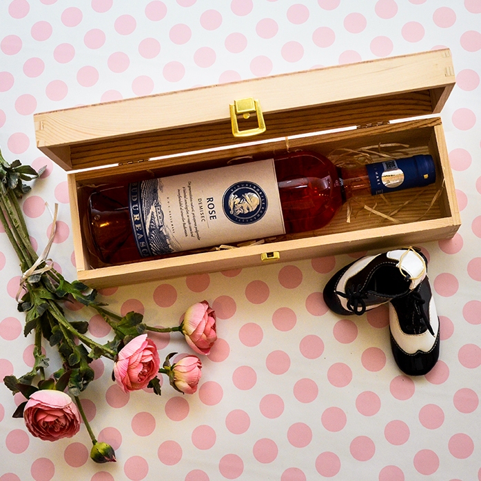 Cutie de vin personalizată - just married