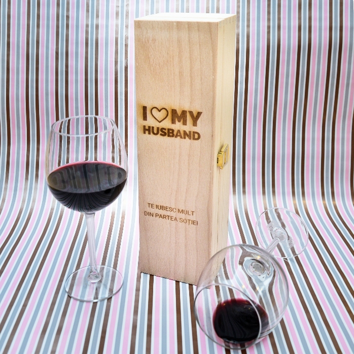 Cutie de vin personalizată - love my husband