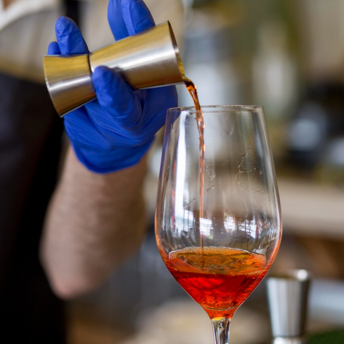 Escapadă în grup alături de prieteni  - Degustare de vinuri și atelier de cupaje la crama Budureasca