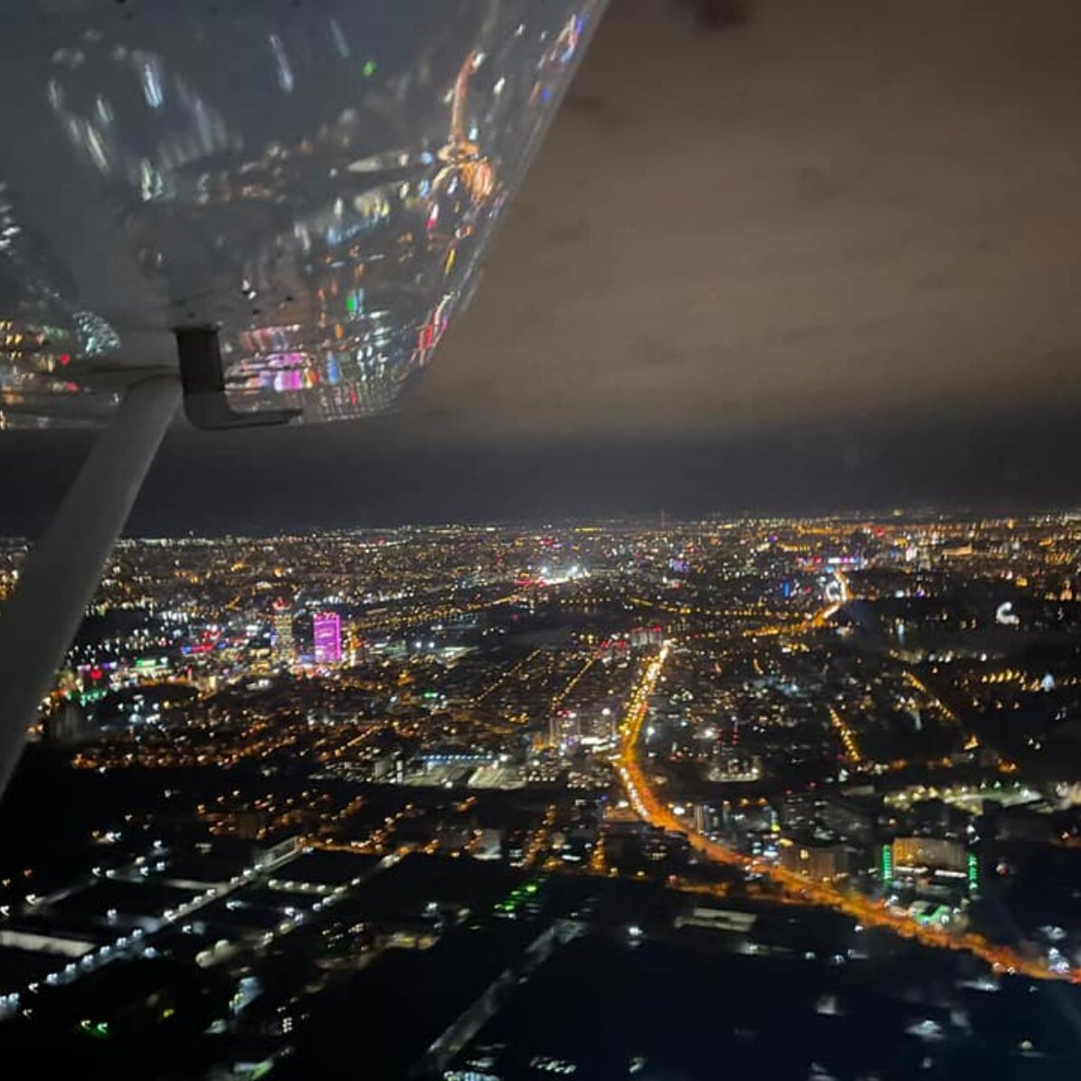 Experiență cadou - Simulator de zbor în București - Boeing 737-800 New Generation