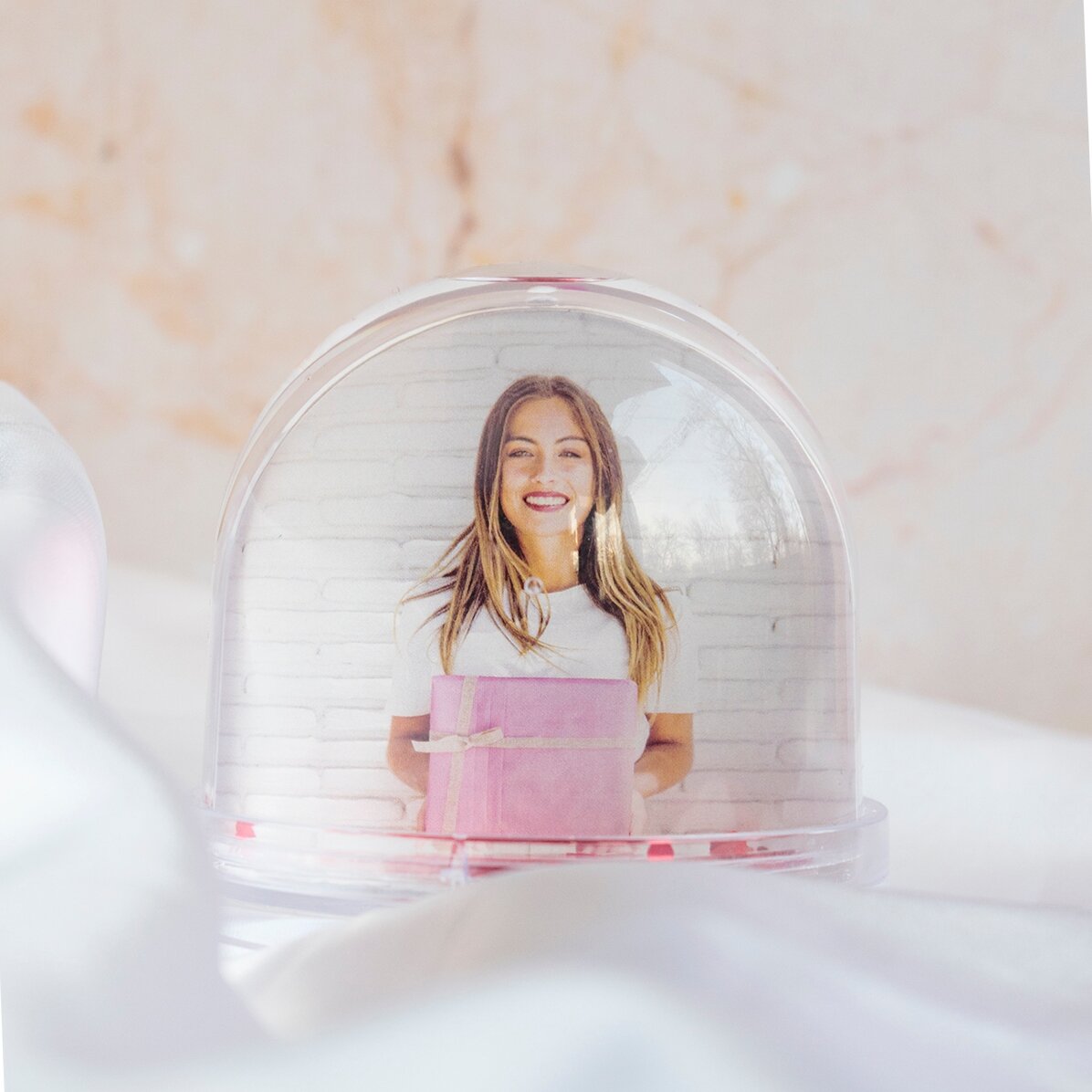 Glob de birou personalizat cu poză și text - Cea mai minunată iubită!