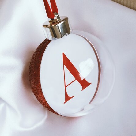 Glob personalizat cu inițială