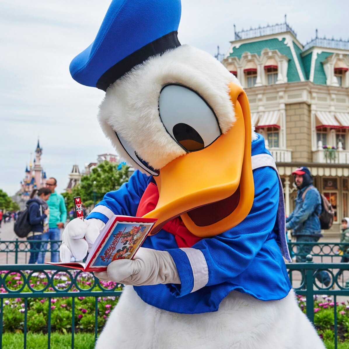 Experiență unică - voucher cadou la Disneyland Paris