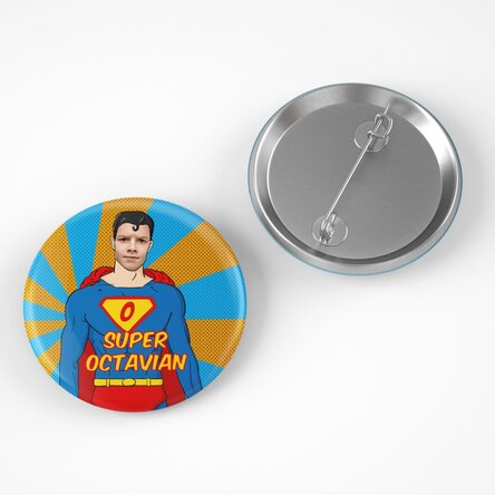 Insignă personalizată cu nume - Erou