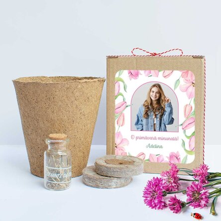 Kit de plantat flori de primăvară în cutiuță personalizată cu o poză și mesaj