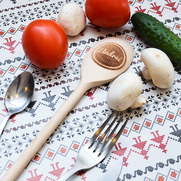 Lingură de lemn personalizată cu numele tău