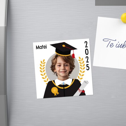 Magnet 10x10 personalizat cu poză și mesaj - Absolvent 