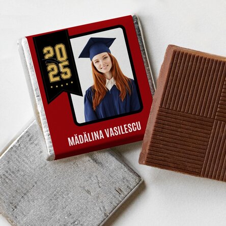 Mini ciocolată personalizată cu nume și an pentru absolvenți