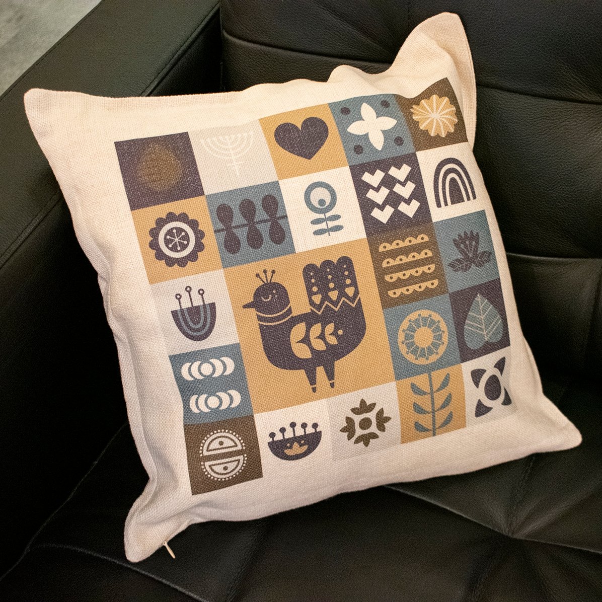 Pernă decorativă din țesătură de in - Model cu păsări