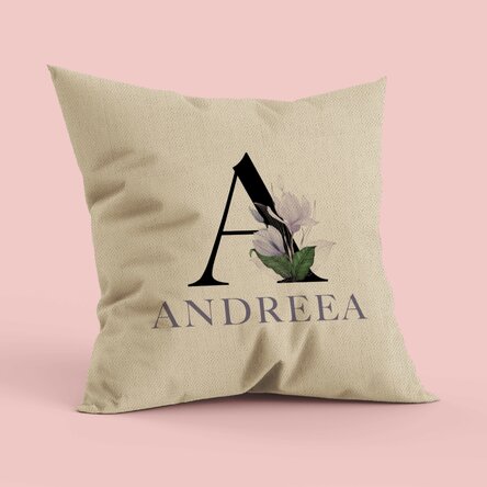 Pernă personalizată cu inițială și nume - In