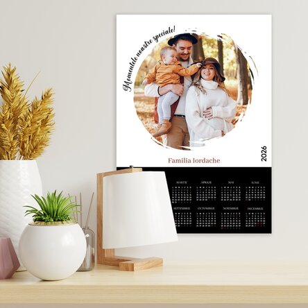 Poster calendar personalizat cu o poză și mesaj -  Momentele noastre speciale!