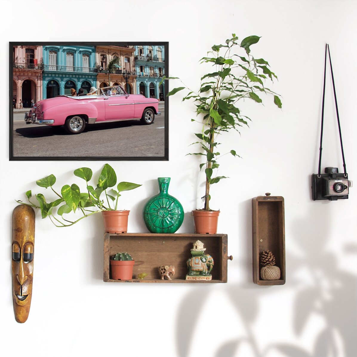 Poster Mașină roz vintage pe stradă