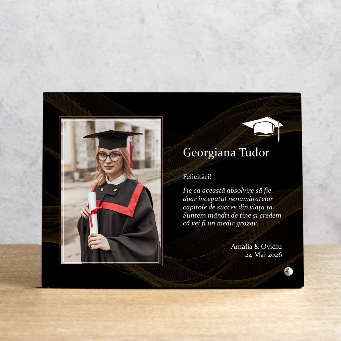 Ramă foto de birou personalizată cu o poză și text - Absolvire