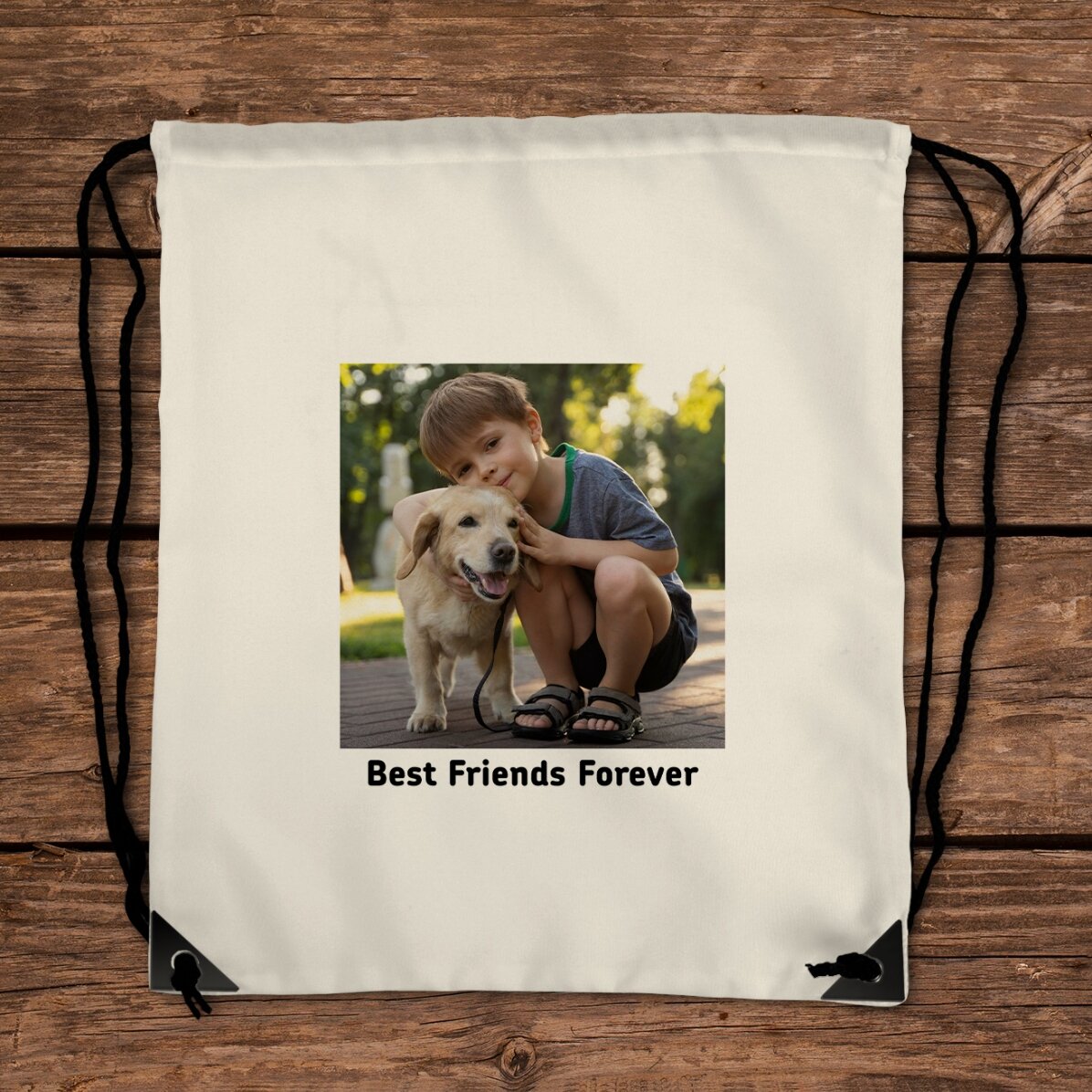 Rucsac personalizat cu o poză pătrată și text 