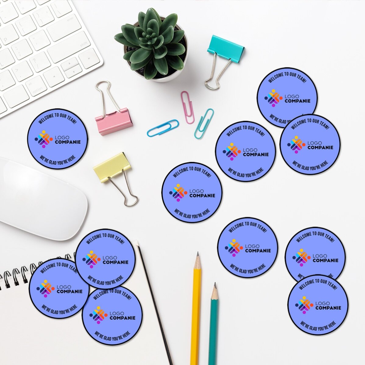 Set de 12 stickere (etichetă autoadezivă) rotunde, diametru 5cm personalizate cu logo și text