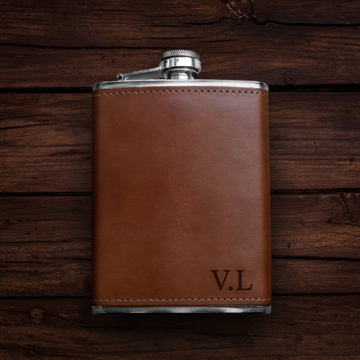 Sticlă de buzunar personalizată îmbrăcată în piele - Inițialele tale