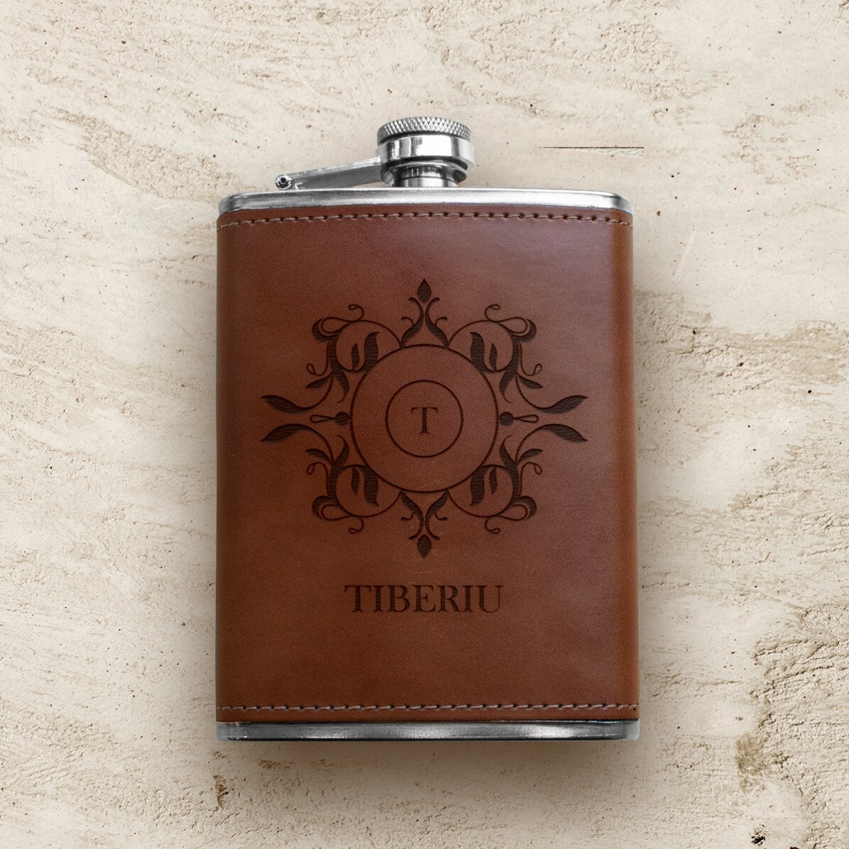 Sticlă de buzunar personalizată îmbrăcată în piele - Monogramă