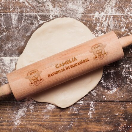 Sucitor de lemn FC Rapid personalizat - Rapidistă în bucătărie