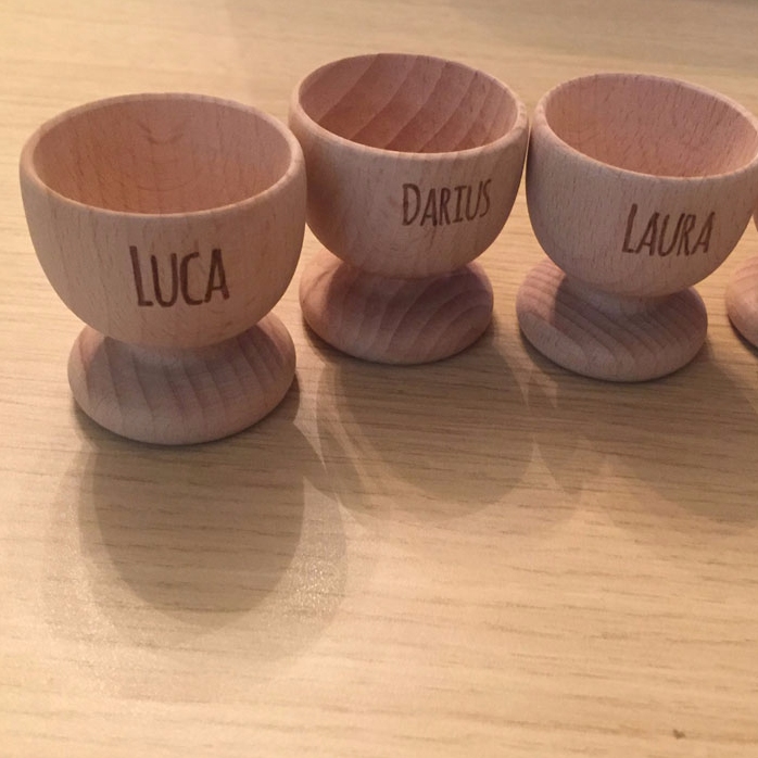 Suport ouă personalizat pentru cuplu