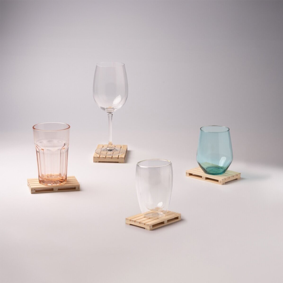 Suport de pahar în formă de palet personalizat cu text - Sunt dedicat