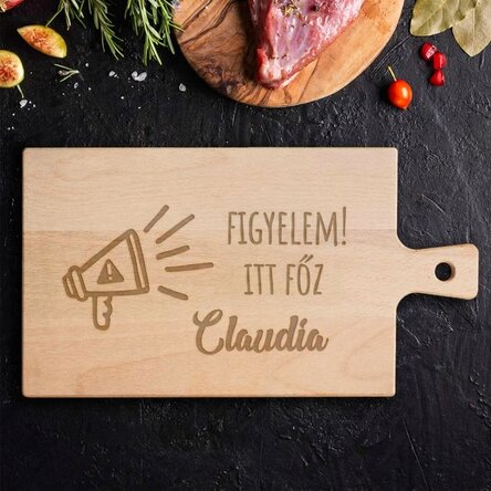 Személyre szabott vágódeszka - Figyelem, itt főzés folyik...