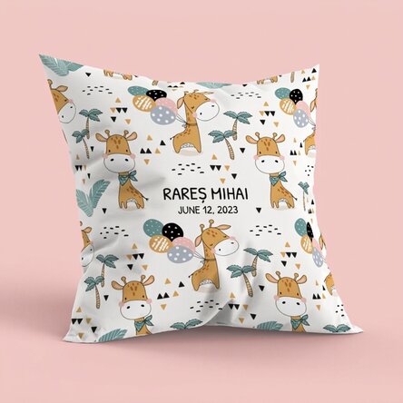 Personalised cushion with name, large size - Giraffe