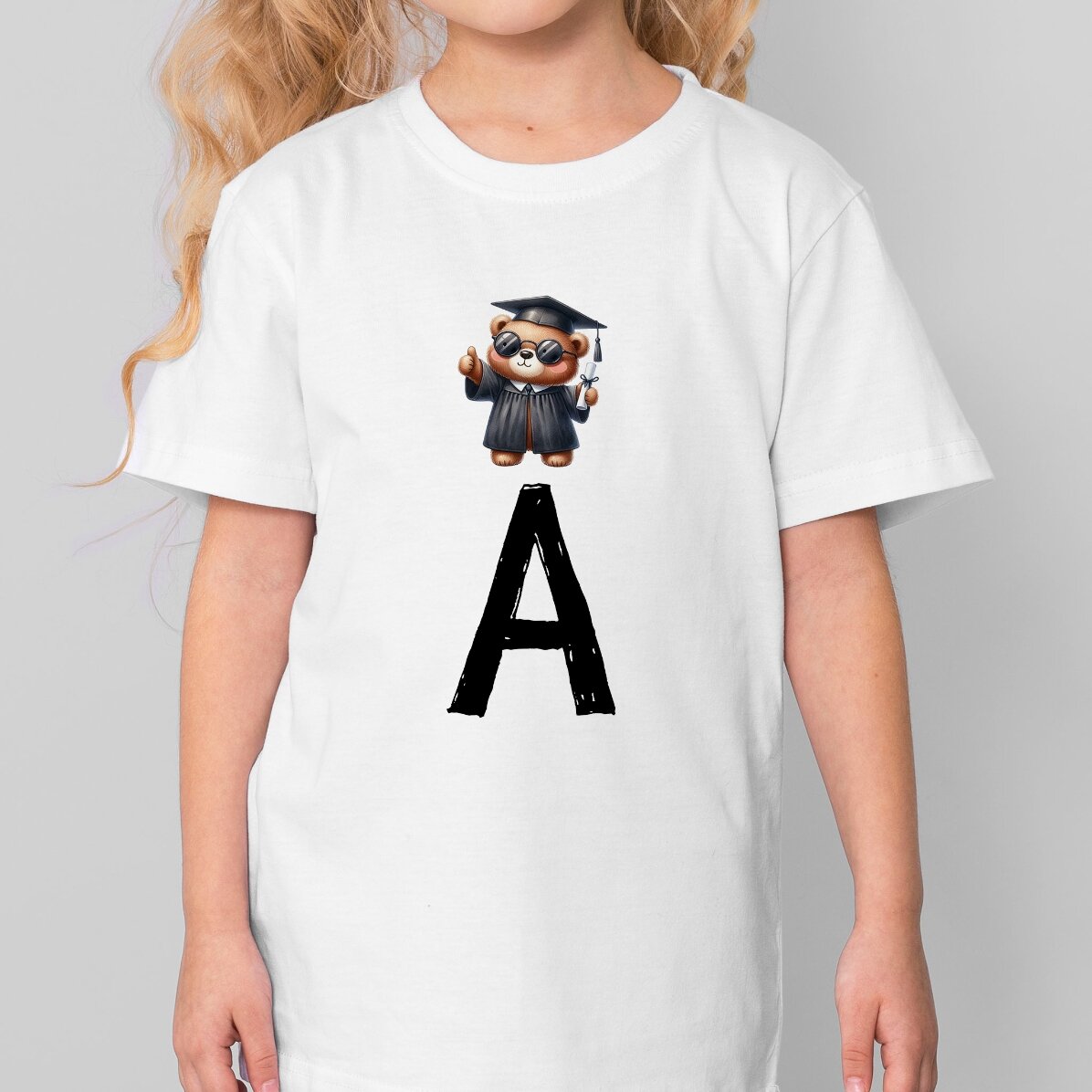 Tricou din bumbac pentru copii personalizat cu inițială  - Ursuleț absolvent