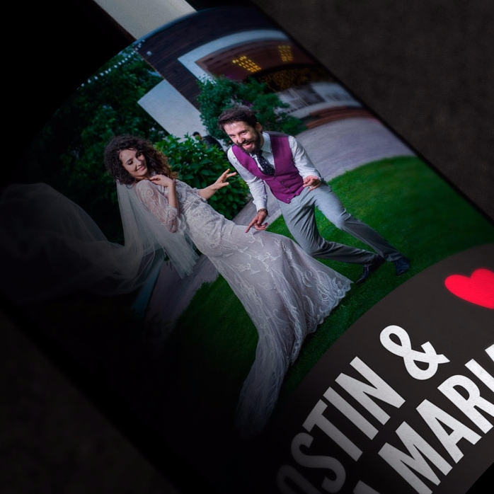 Vin personalizat cu o poză pentru cuplu